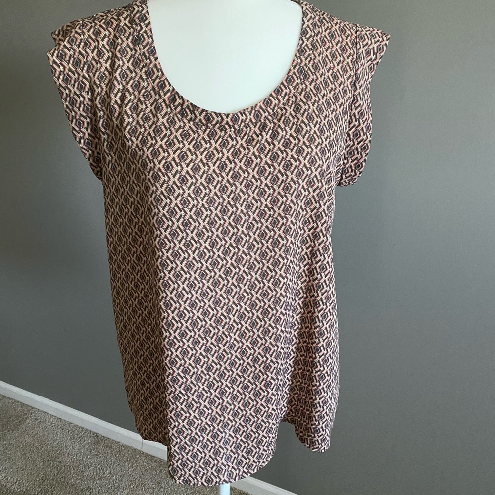 Pleione Sleeveless Blouse